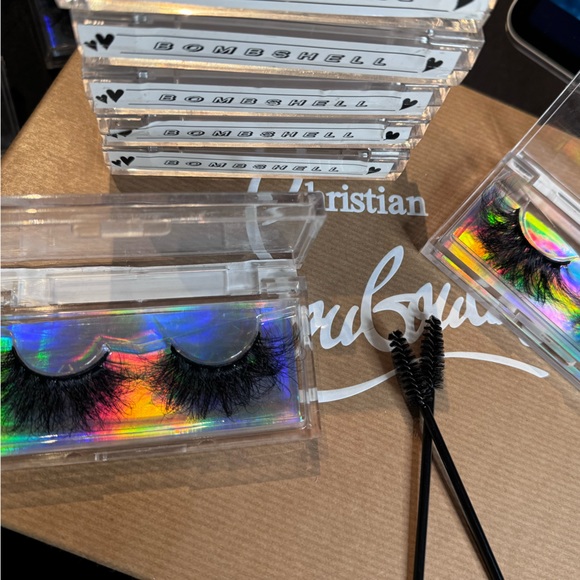 ✨1-10 or 2-18✨25mm 👌🏼Quality Lashes (comes with spool and info on upkeep) - Picture 3 of 15